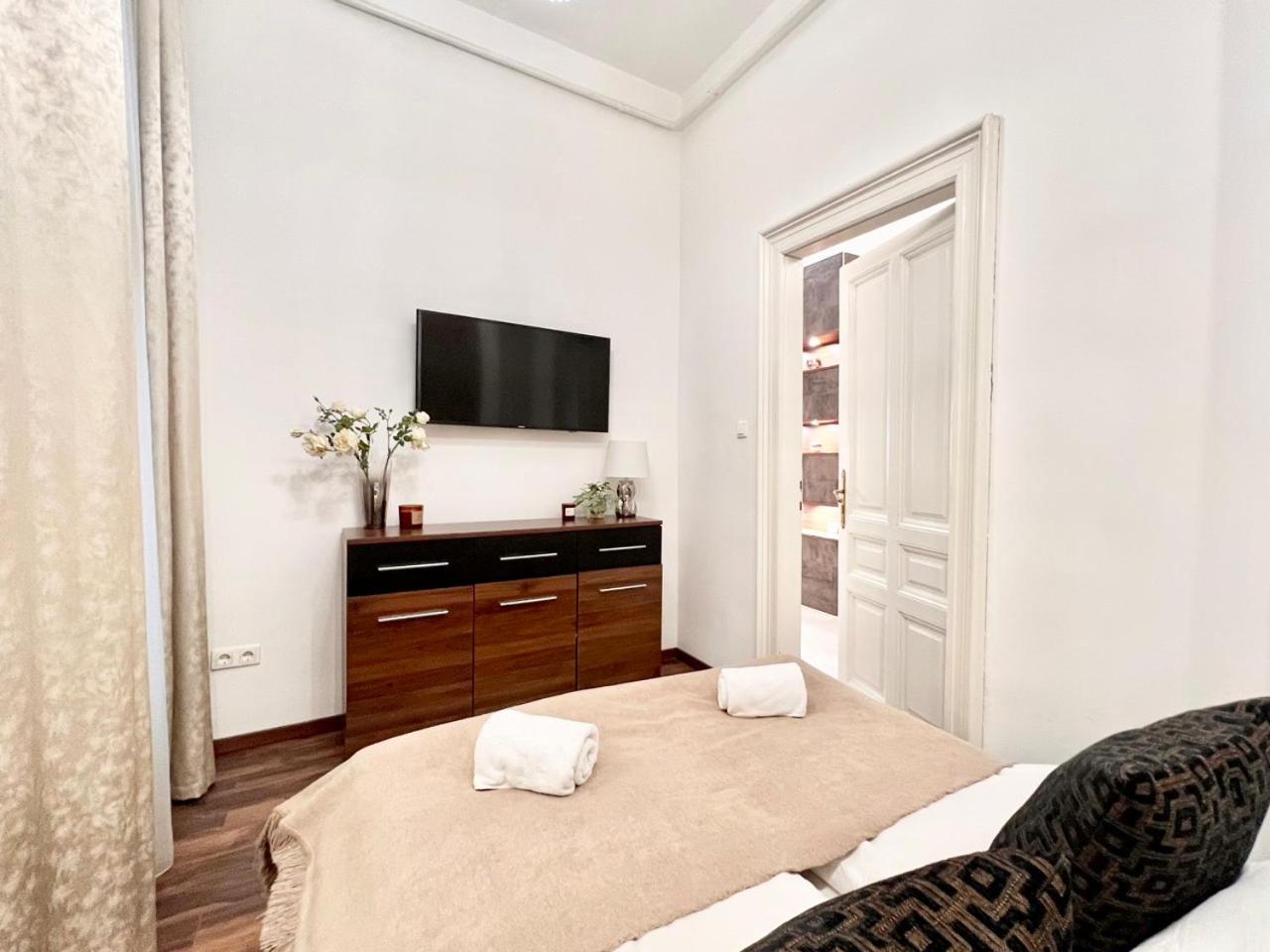 Discover Your Budapest Retreat-Walk To Parliament 外观 照片